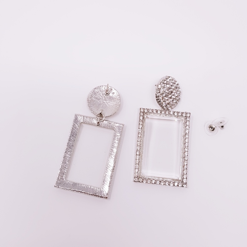 Fabulous Silver Rhinestone Earrings - Picture 6 of 8